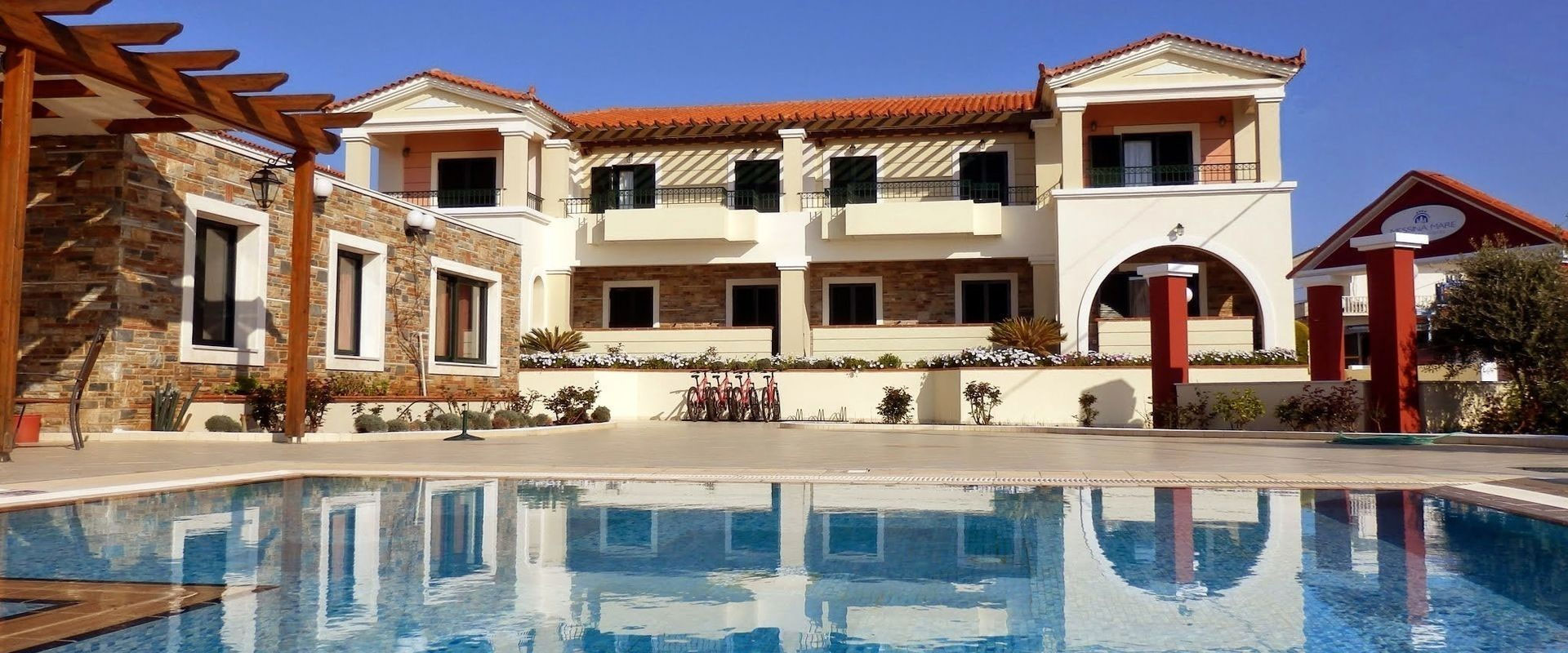 Μessina Resort Hotel 4*
Κυπαρισσία