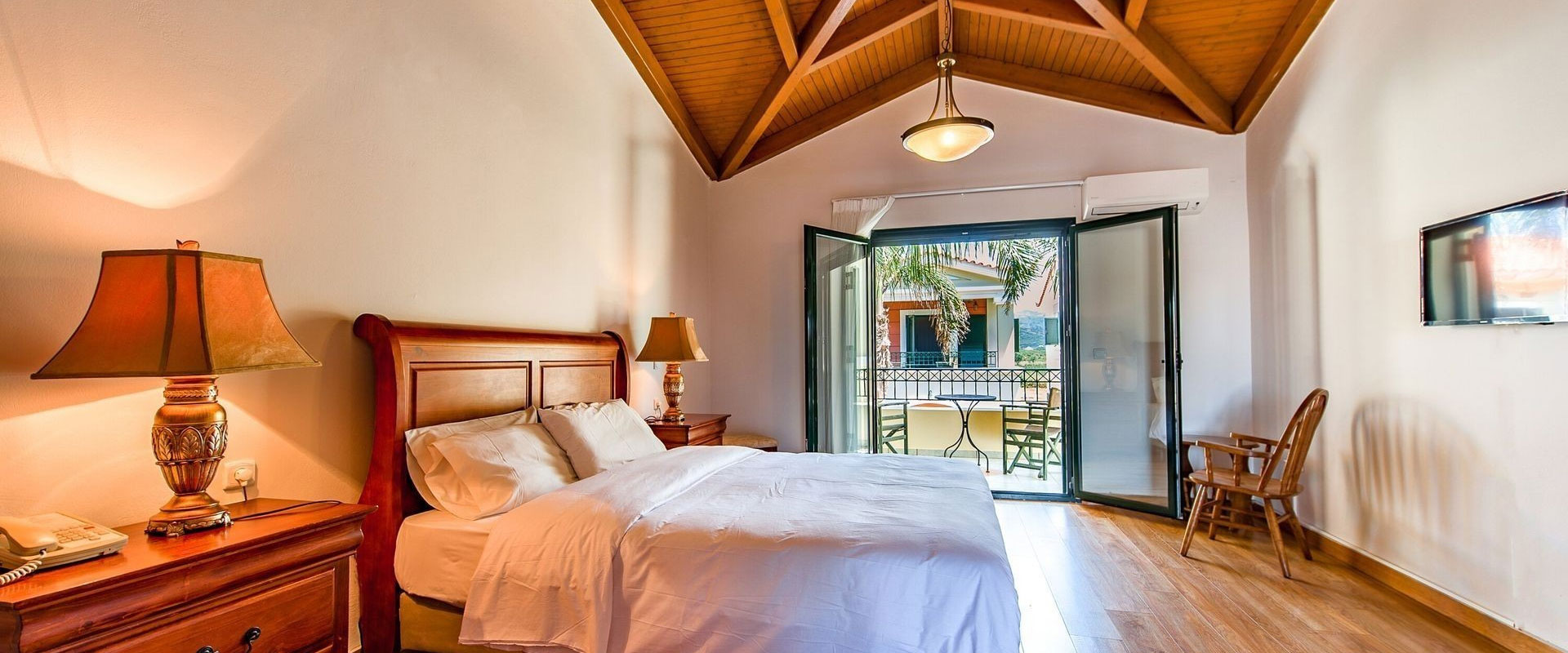 Μessina Resort Hotel 4*
Κυπαρισσία