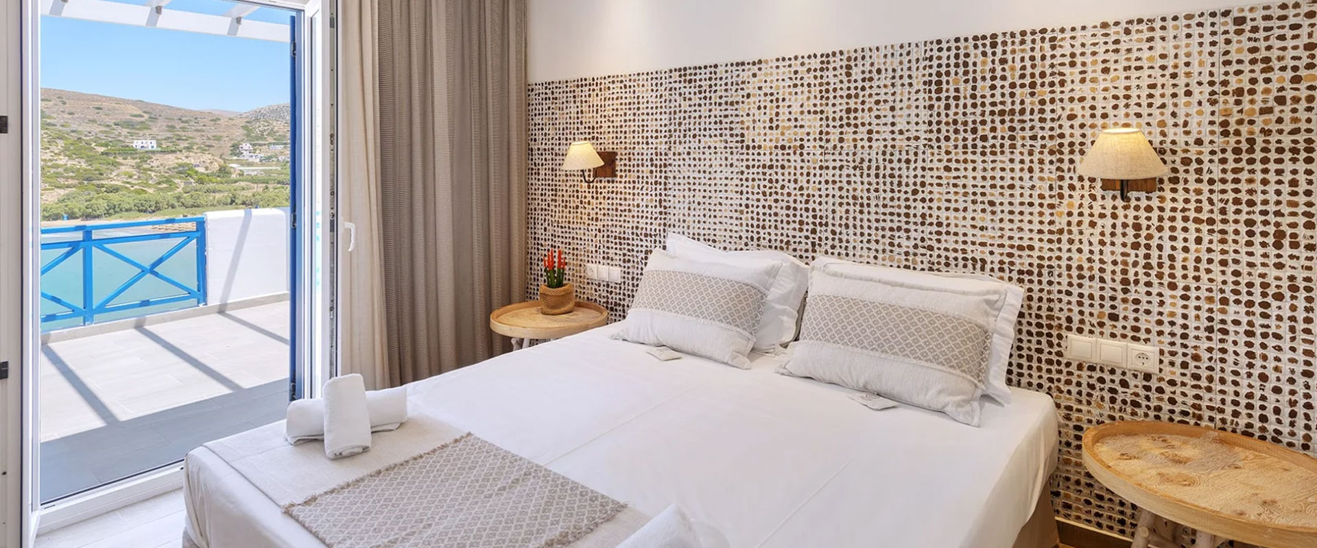 Dolphin Bay Seaside Resort & Suites - Γαλησσάς, Σύρος