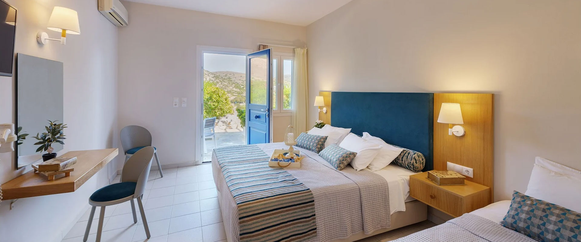 Dolphin Bay Seaside Resort & Suites - Γαλησσάς, Σύρος